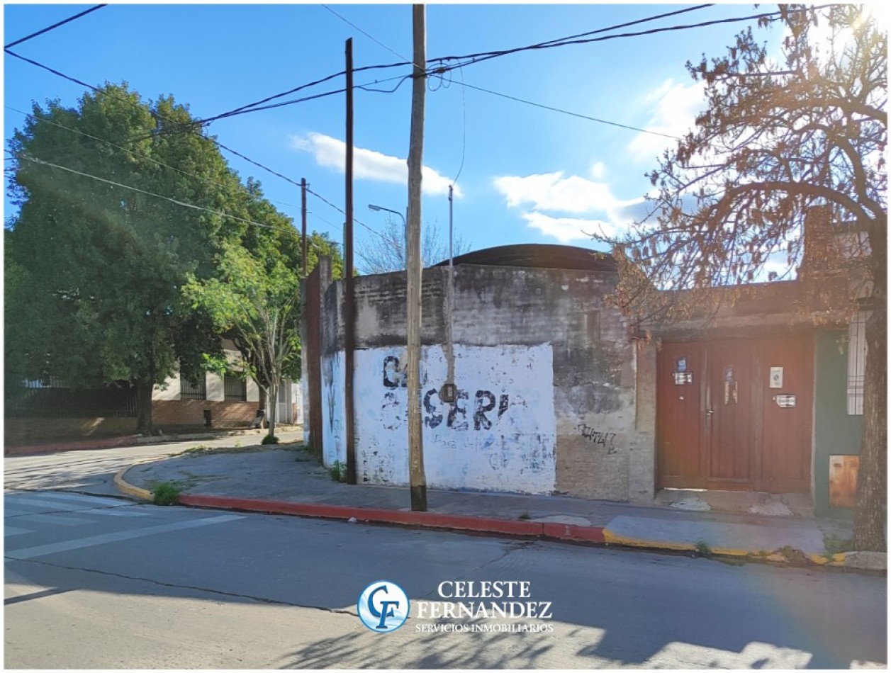 LOTE EN VENTA con mejoras - Barrio Alto Alberdi