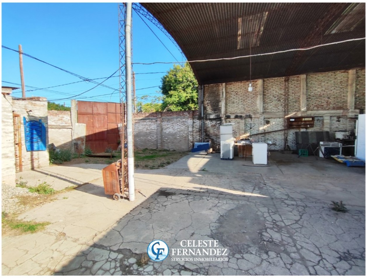 LOTE EN VENTA con mejoras - Barrio Alto Alberdi