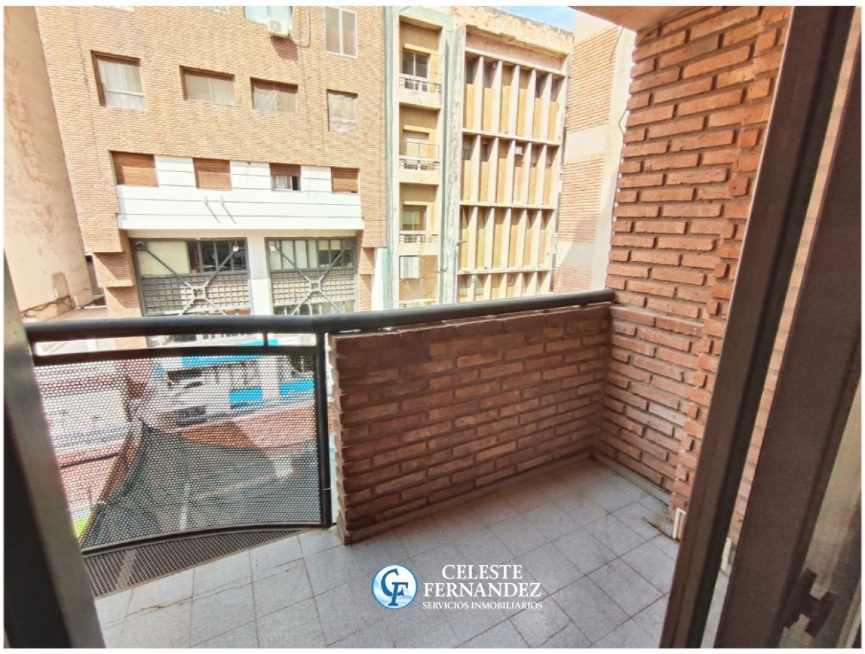 ALQUILER MONOAMBIENTE con Balcon- Barrio Centro