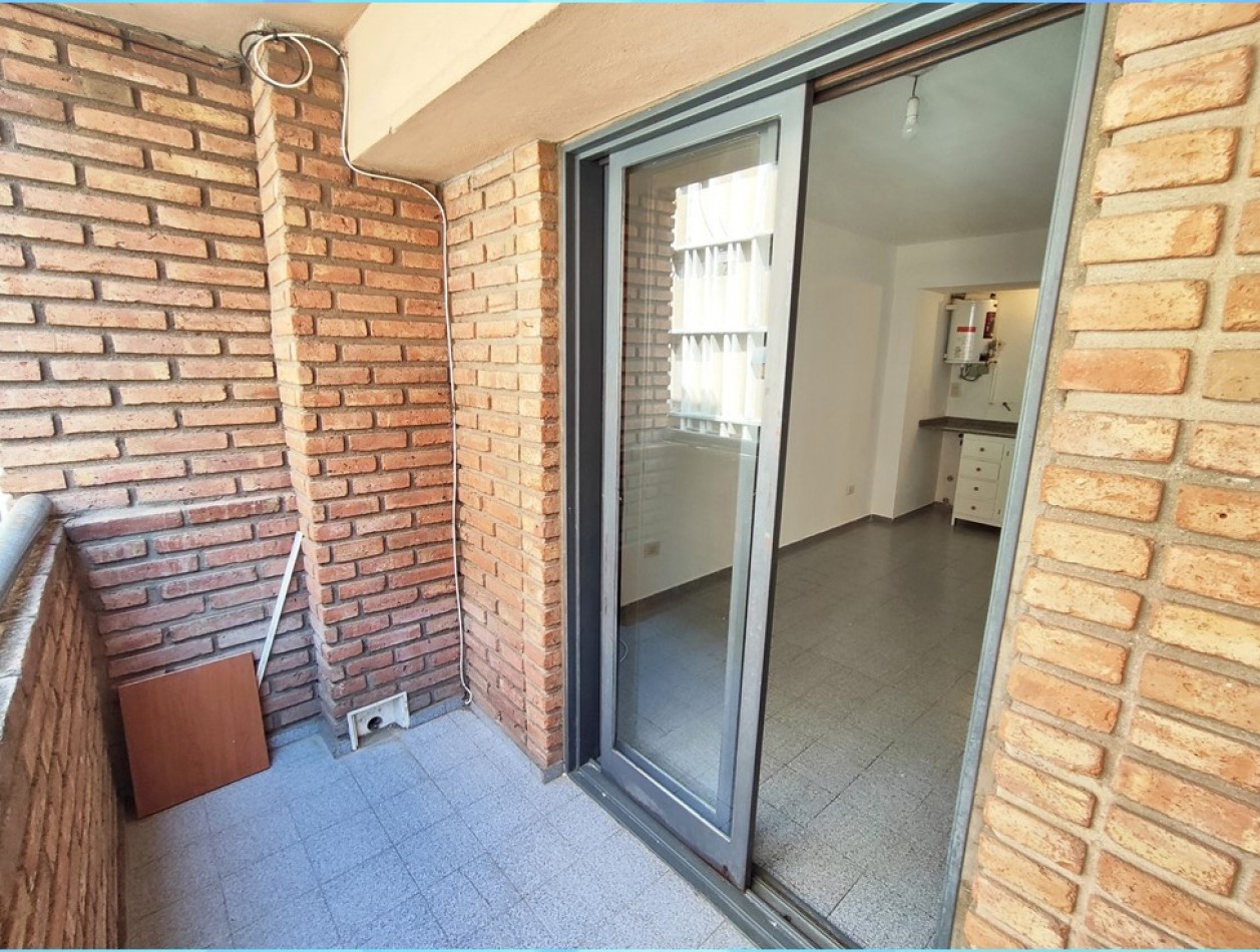 ALQUILER MONOAMBIENTE con Balcon- Barrio Centro