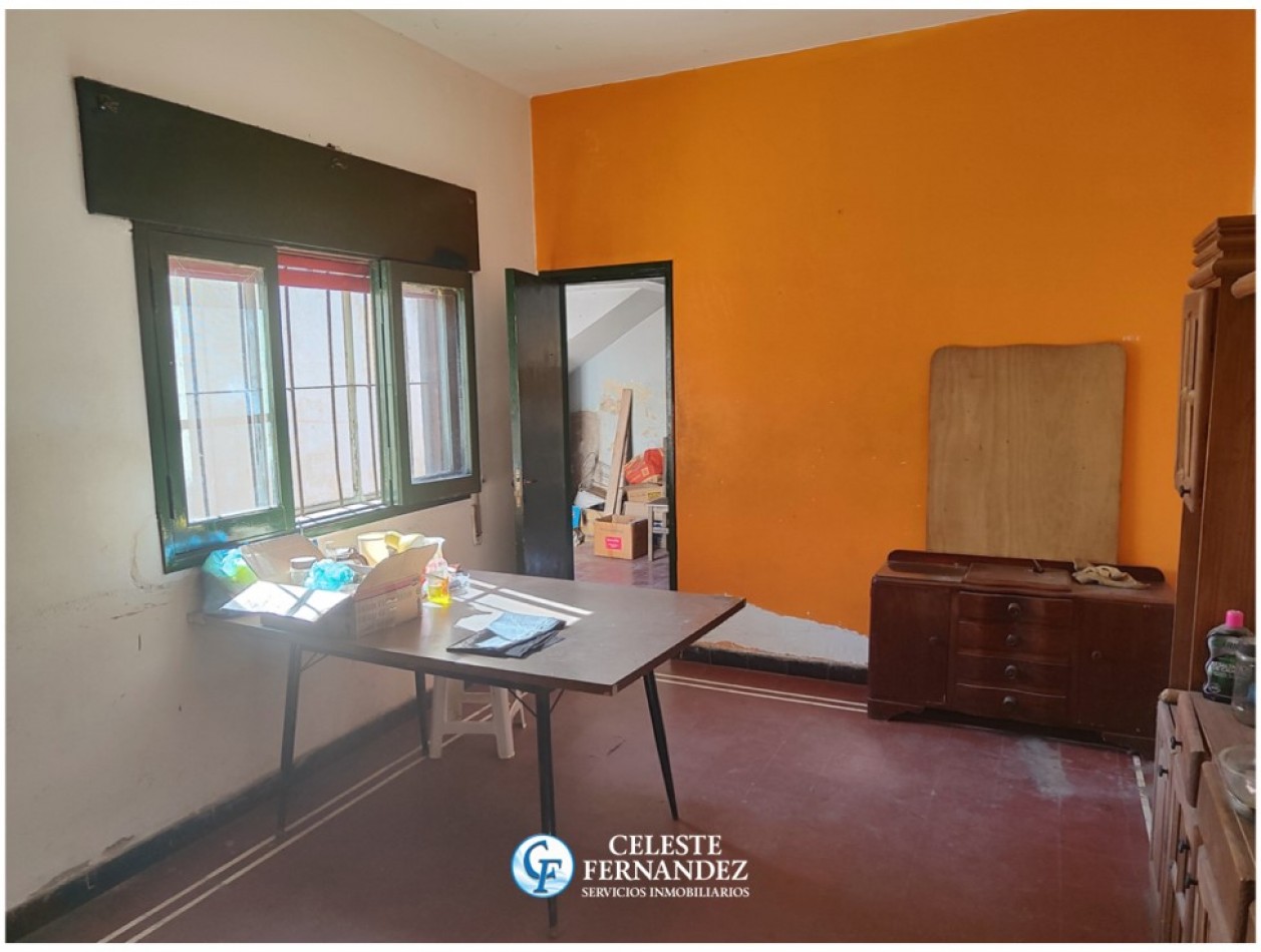 VENTA de CASA (A RECICLAR) - Barrio Juniors