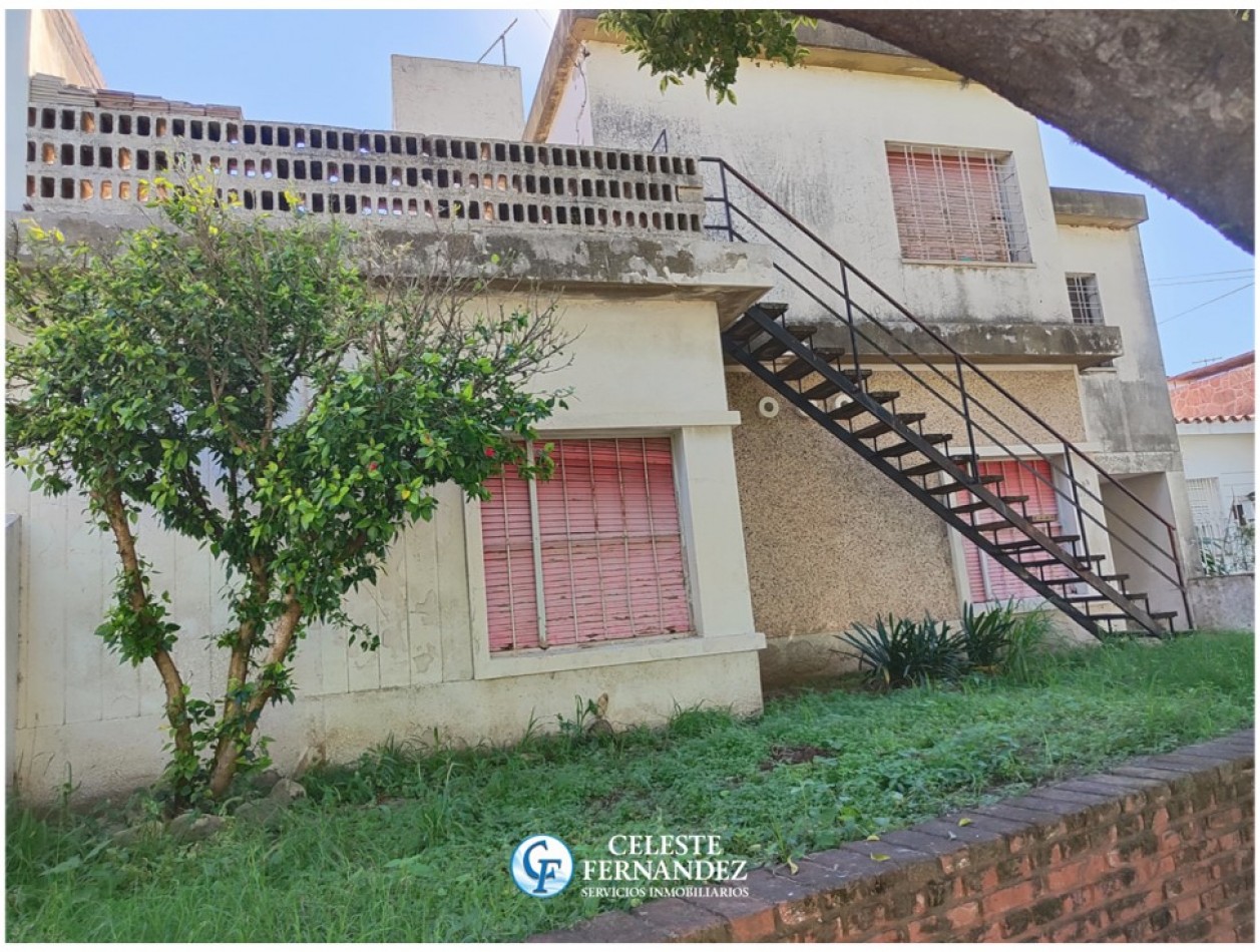 VENTA de CASA (A RECICLAR) - Barrio Juniors