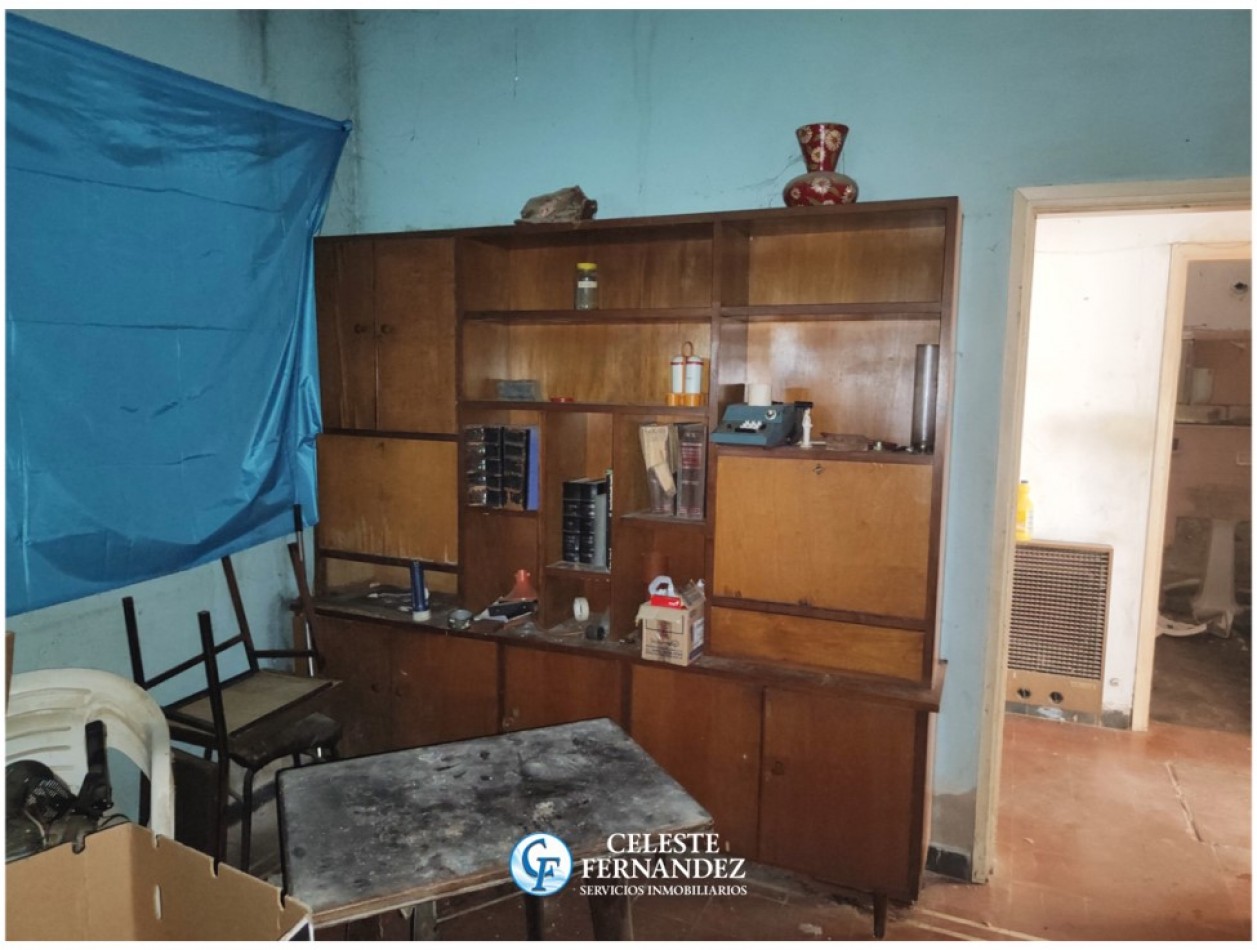 VENTA de CASA (A RECICLAR) - Barrio Juniors
