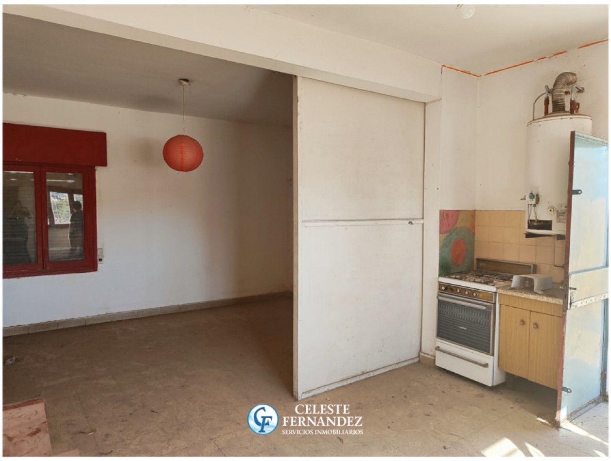 VENTA de CASA (A RECICLAR) - Barrio Juniors
