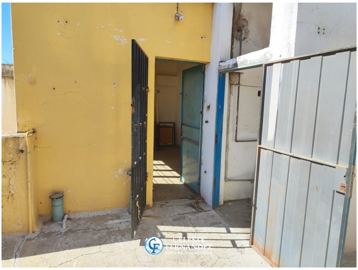 VENTA de CASA (A RECICLAR) - Barrio Juniors