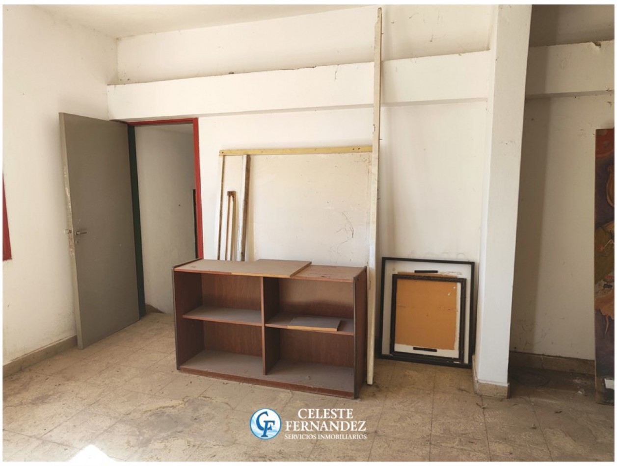 VENTA de CASA (A RECICLAR) - Barrio Juniors