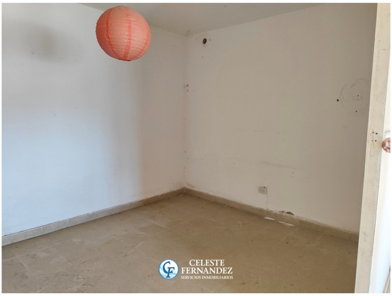 VENTA de CASA (A RECICLAR) - Barrio Juniors