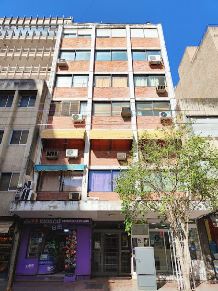 VENTA DEPARTAMENTO totalmente RECICLADO- Barrio Centro