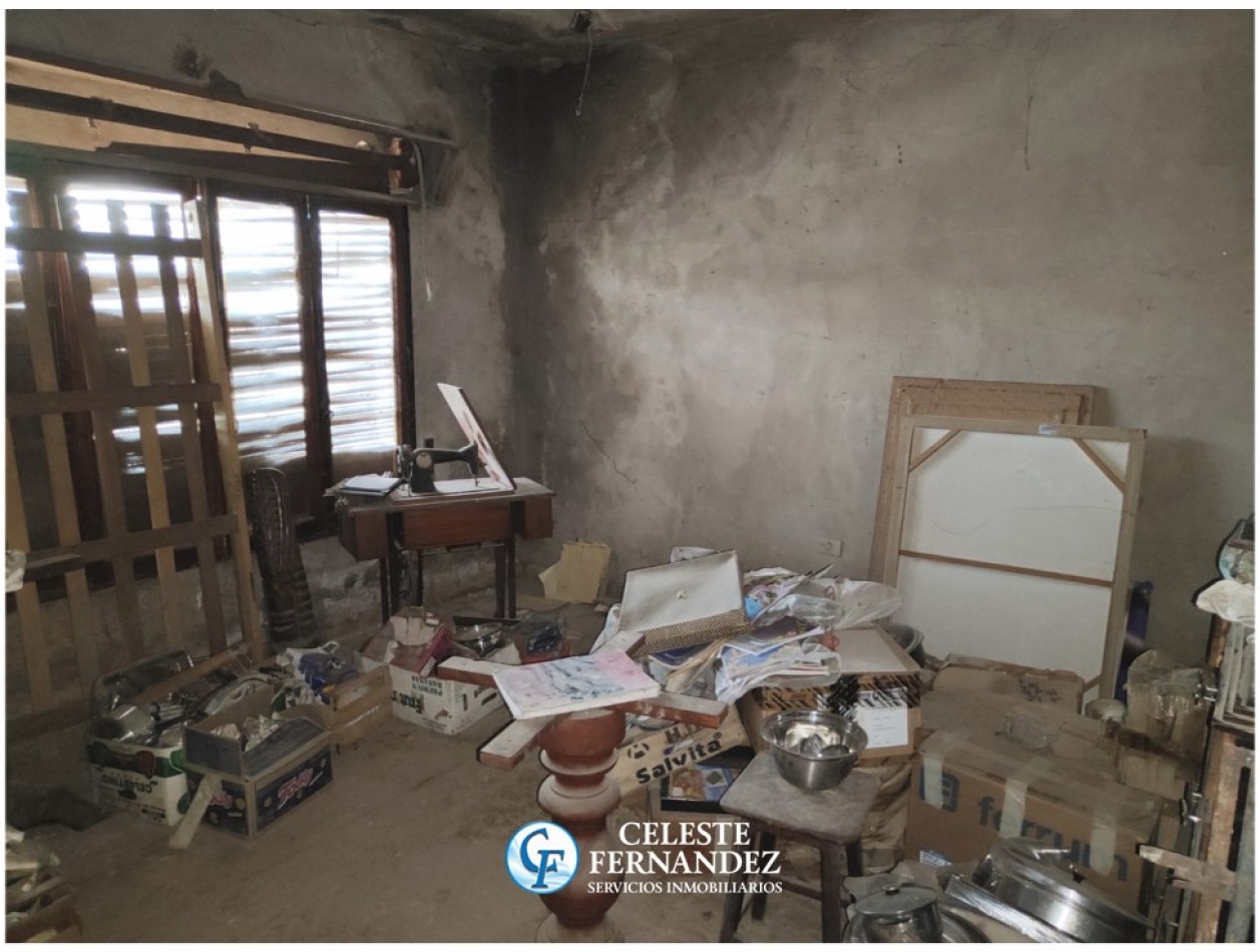 VENTA CASA A RECICLAR- Barrio AltaMIRA