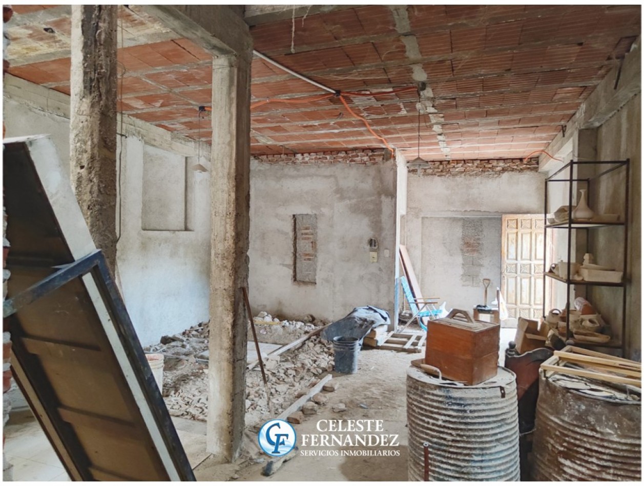 VENTA CASA A RECICLAR- Barrio AltaMIRA