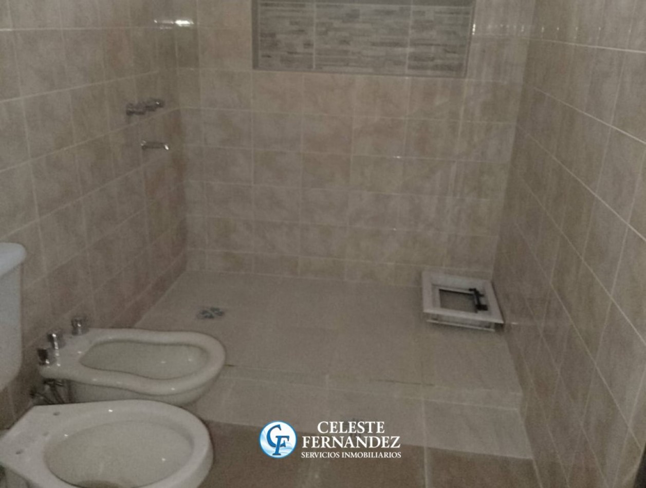 VENTA CASA A RECICLAR- Barrio AltaMIRA