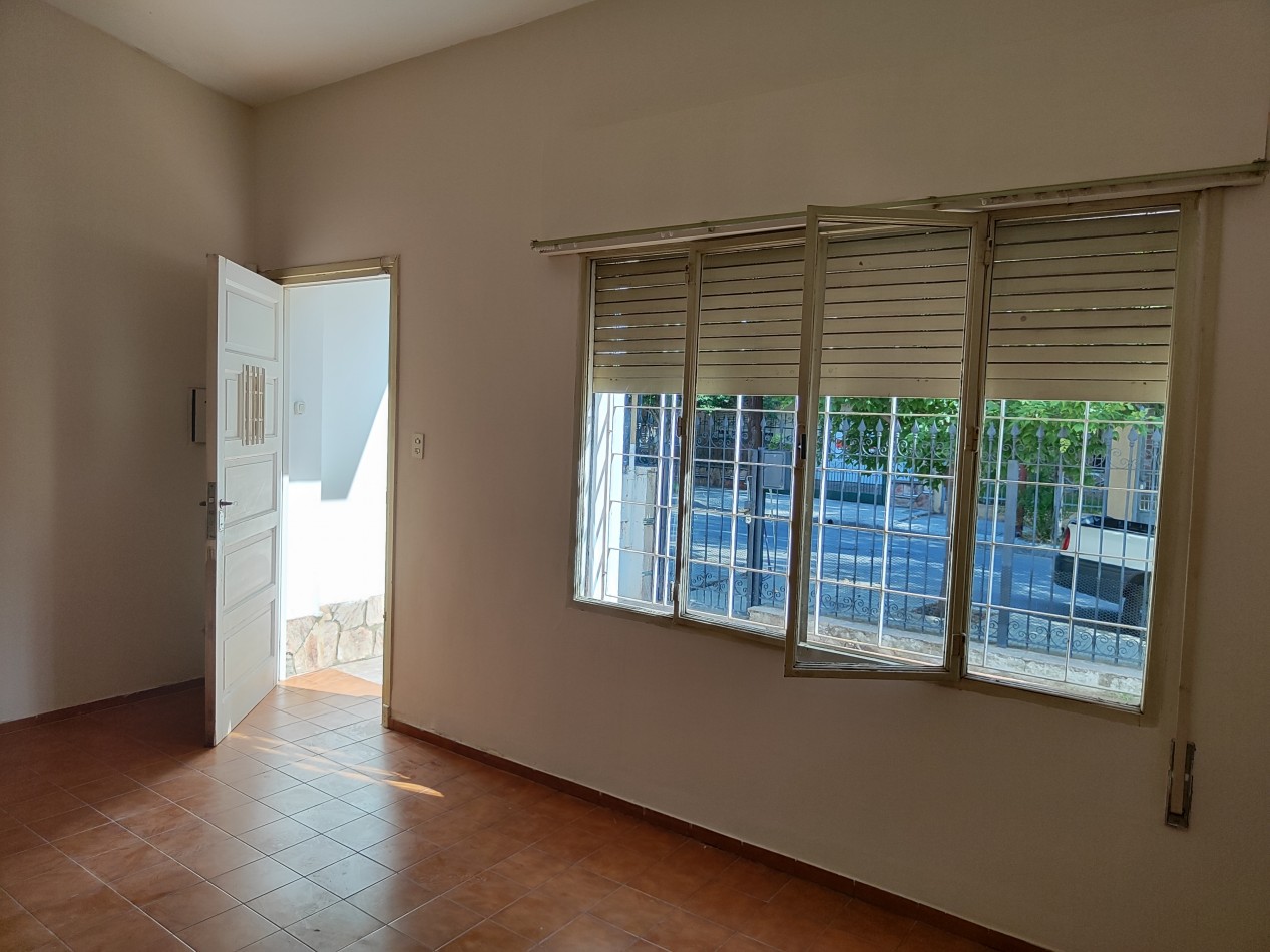 ALQUILER CASA Y DEPARTAMENTO - Barrio Paso de los Andes