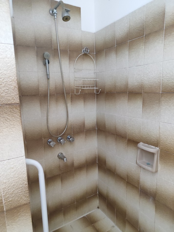 ALQUILER CASA Y DEPARTAMENTO - Barrio Paso de los Andes