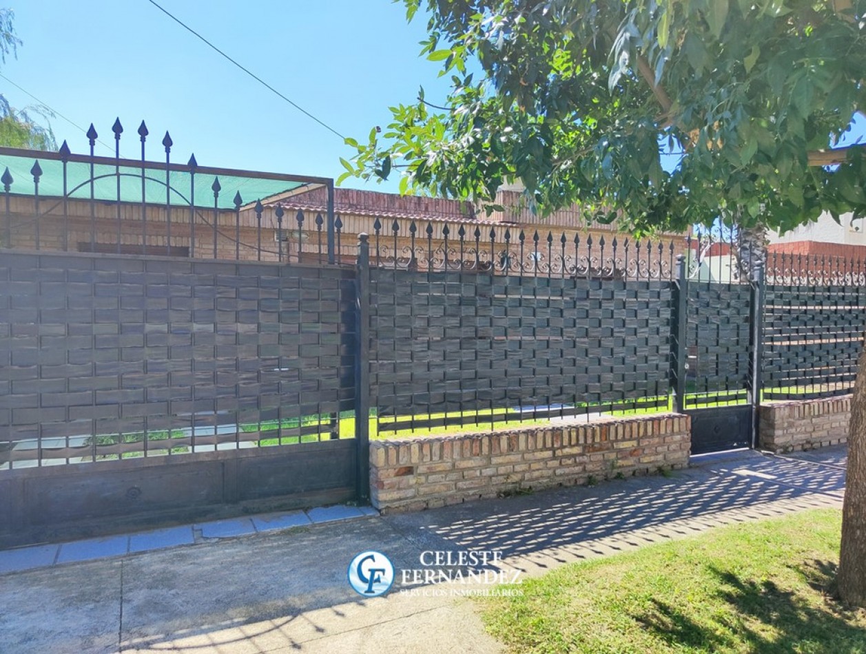 ALQUILER CASA - Barrio Los Boulevares