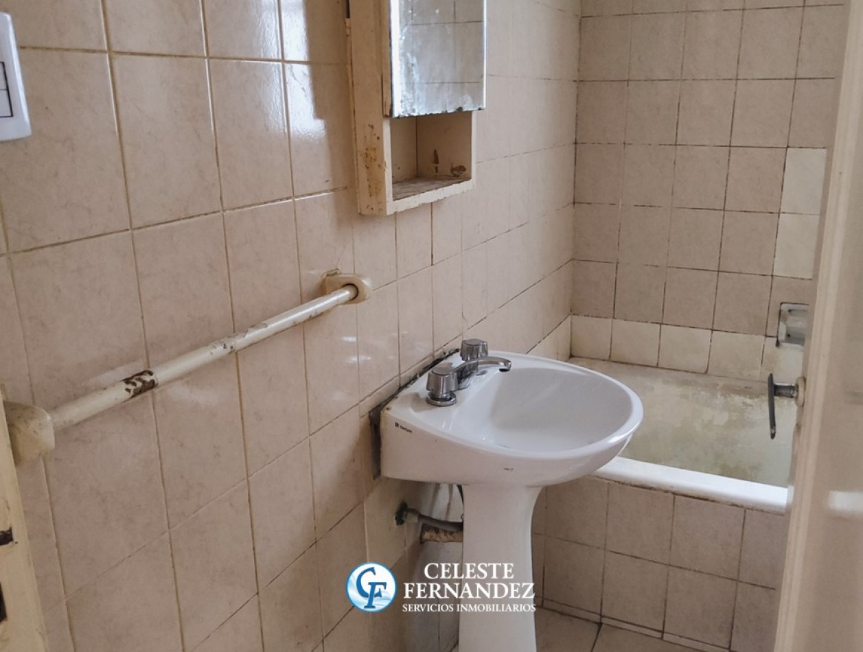 VENTA DEPARTAMENTO - Barrio Nueva Cordoba (A RECICLAR)